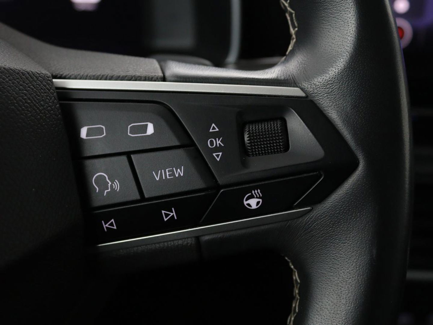 SEAT Leon 1.5 eTSI Style | Stoel & stuurverwarming | Carplay | Navigatie | Full LED | Climate control | Parkeerhulp | Cruise control