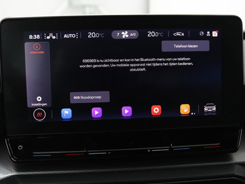 SEAT Leon 1.5 eTSI Style | Stoel & stuurverwarming | Carplay | Navigatie | Full LED | Climate control | Parkeerhulp | Cruise control