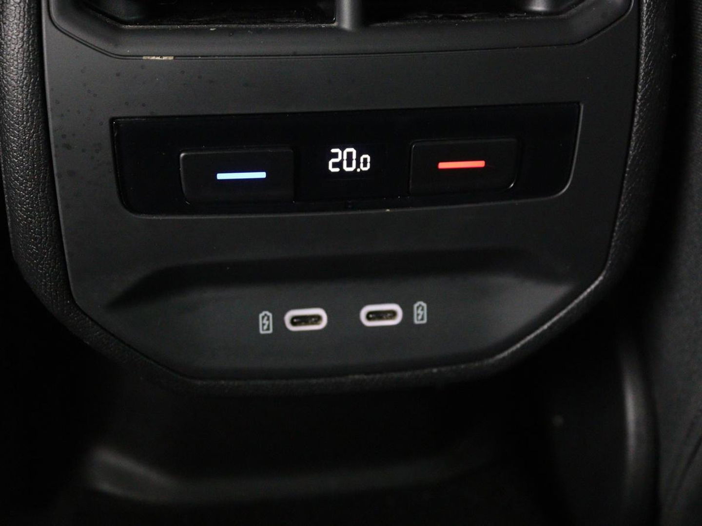 SEAT Leon 1.5 eTSI Style | Stoel & stuurverwarming | Carplay | Navigatie | Full LED | Climate control | Parkeerhulp | Cruise control