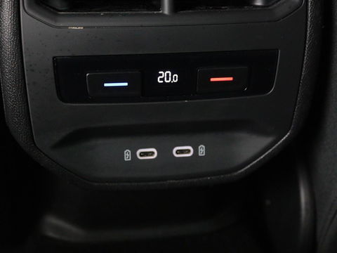 SEAT Leon 1.5 eTSI Style | Stoel & stuurverwarming | Carplay | Navigatie | Full LED | Climate control | Parkeerhulp | Cruise control