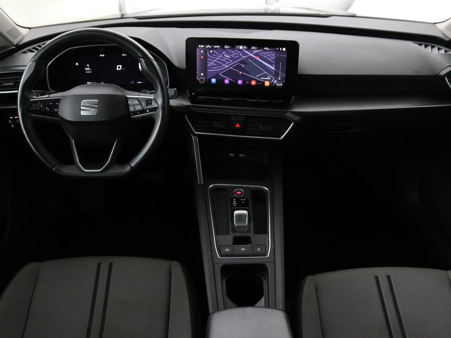 SEAT Leon 1.5 eTSI Style | Stoel & stuurverwarming | Carplay | Navigatie | Full LED | Climate control | Parkeerhulp | Cruise control