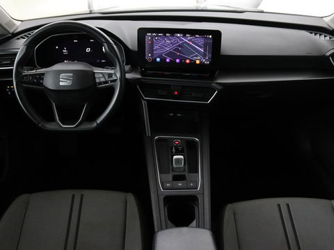 SEAT Leon 1.5 eTSI Style | Stoel & stuurverwarming | Carplay | Navigatie | Full LED | Climate control | Parkeerhulp | Cruise control