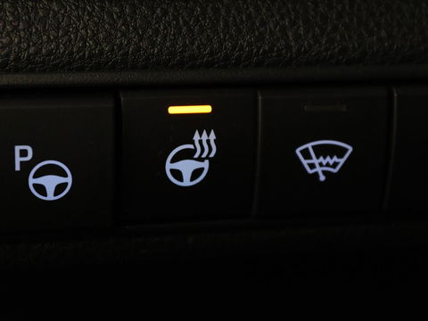 Toyota Corolla 2.0 Hybrid GR-Sport | Stoel & stuurverwarming | Camera | Adaptive cruise | Sportstoelen | Park Assist | Half leder | Full LED | Keyless