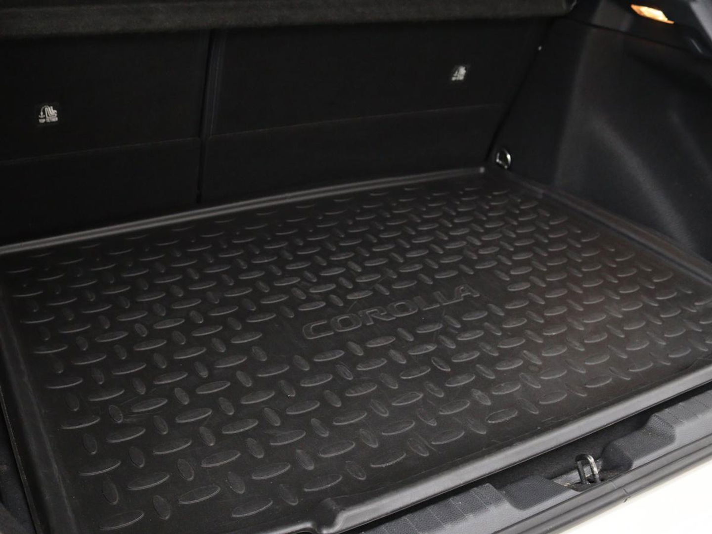 Toyota Corolla 2.0 Hybrid GR-Sport | Stoel & stuurverwarming | Camera | Adaptive cruise | Sportstoelen | Park Assist | Half leder | Full LED | Keyless