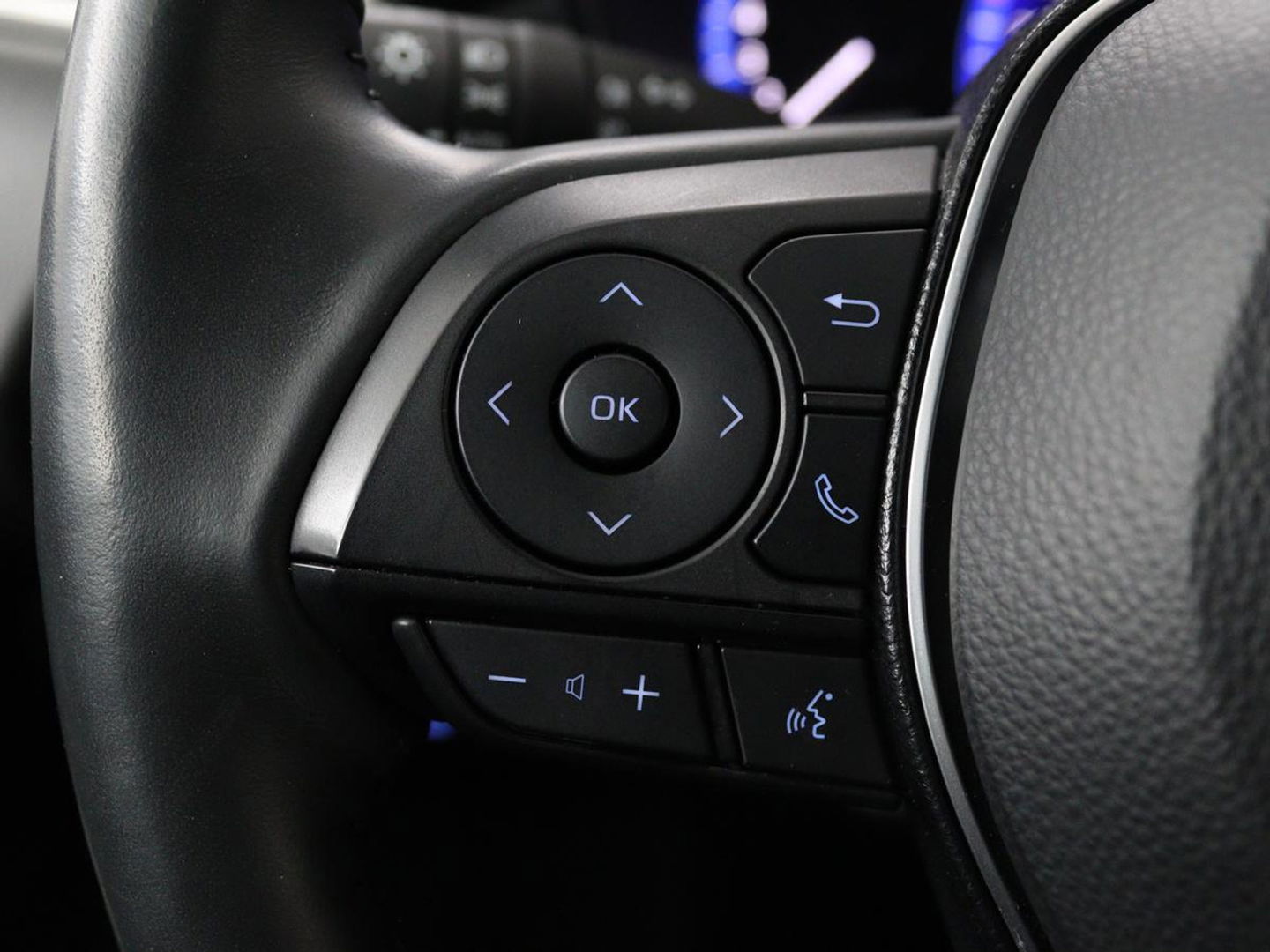 Toyota Corolla 2.0 Hybrid GR-Sport | Stoel & stuurverwarming | Camera | Adaptive cruise | Sportstoelen | Park Assist | Half leder | Full LED | Keyless