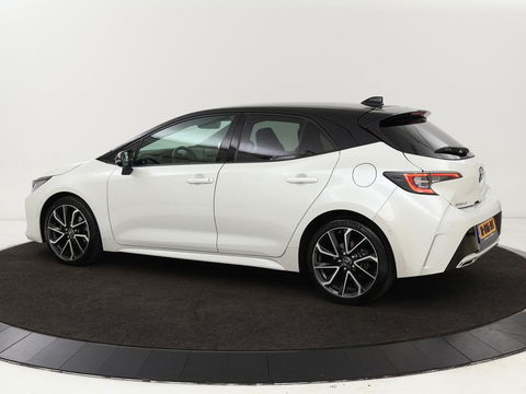 Toyota Corolla 2.0 Hybrid GR-Sport | Stoel & stuurverwarming | Camera | Adaptive cruise | Sportstoelen | Park Assist | Half leder | Full LED | Keyless