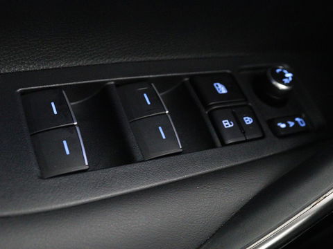 Toyota Corolla 2.0 Hybrid GR-Sport | Stoel & stuurverwarming | Camera | Adaptive cruise | Sportstoelen | Park Assist | Half leder | Full LED | Keyless