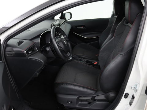 Toyota Corolla 2.0 Hybrid GR-Sport | Stoel & stuurverwarming | Camera | Adaptive cruise | Sportstoelen | Park Assist | Half leder | Full LED | Keyless