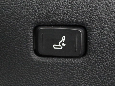 Toyota Corolla 2.0 Hybrid GR-Sport | Stoel & stuurverwarming | Camera | Adaptive cruise | Sportstoelen | Park Assist | Half leder | Full LED | Keyless