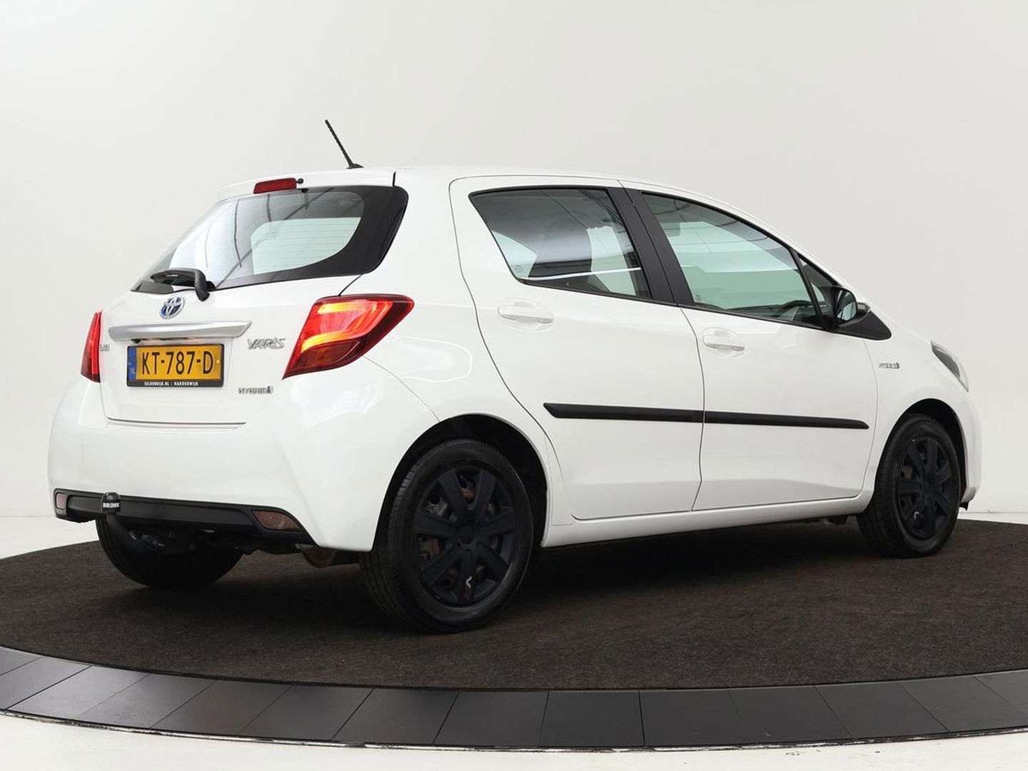 Toyota Yaris 1.5 Hybrid Aspiration | Trekhaak | Camera | Climate control | Cruise control | Bluetooth | LED