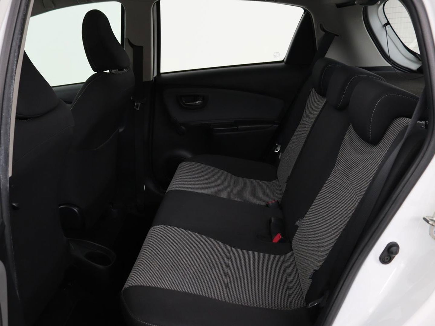 Toyota Yaris 1.5 Hybrid Aspiration | Trekhaak | Camera | Climate control | Cruise control | Bluetooth | LED