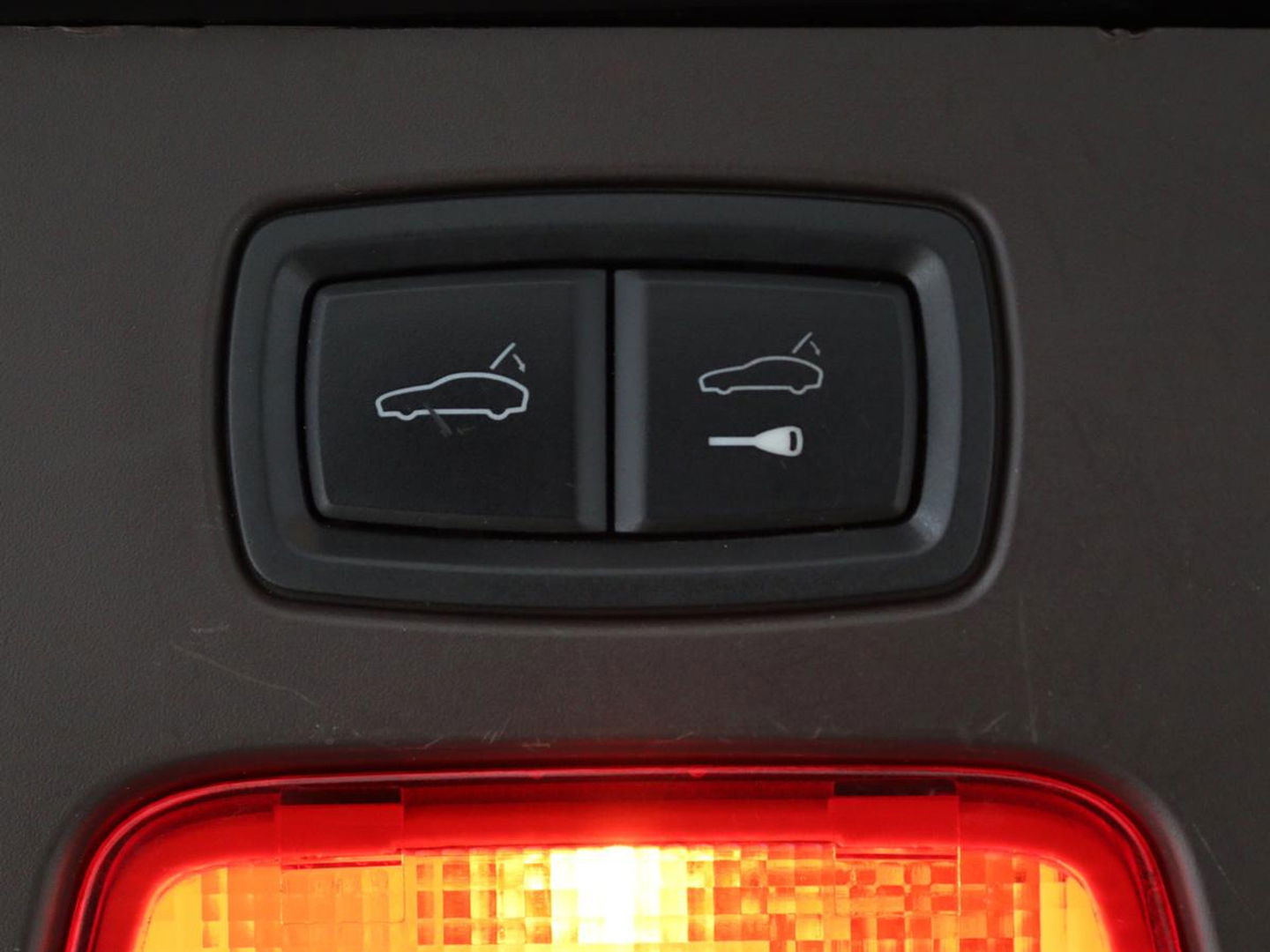 Porsche Cayenne 3.0 S E-Hybrid | Panoramadak | Stoelventilatie | Camera | Memory | Leder | BOSE Surround | Stuurverwarming | Keyless | Luchtvering | Trekhaak | Navigatie | Xenon