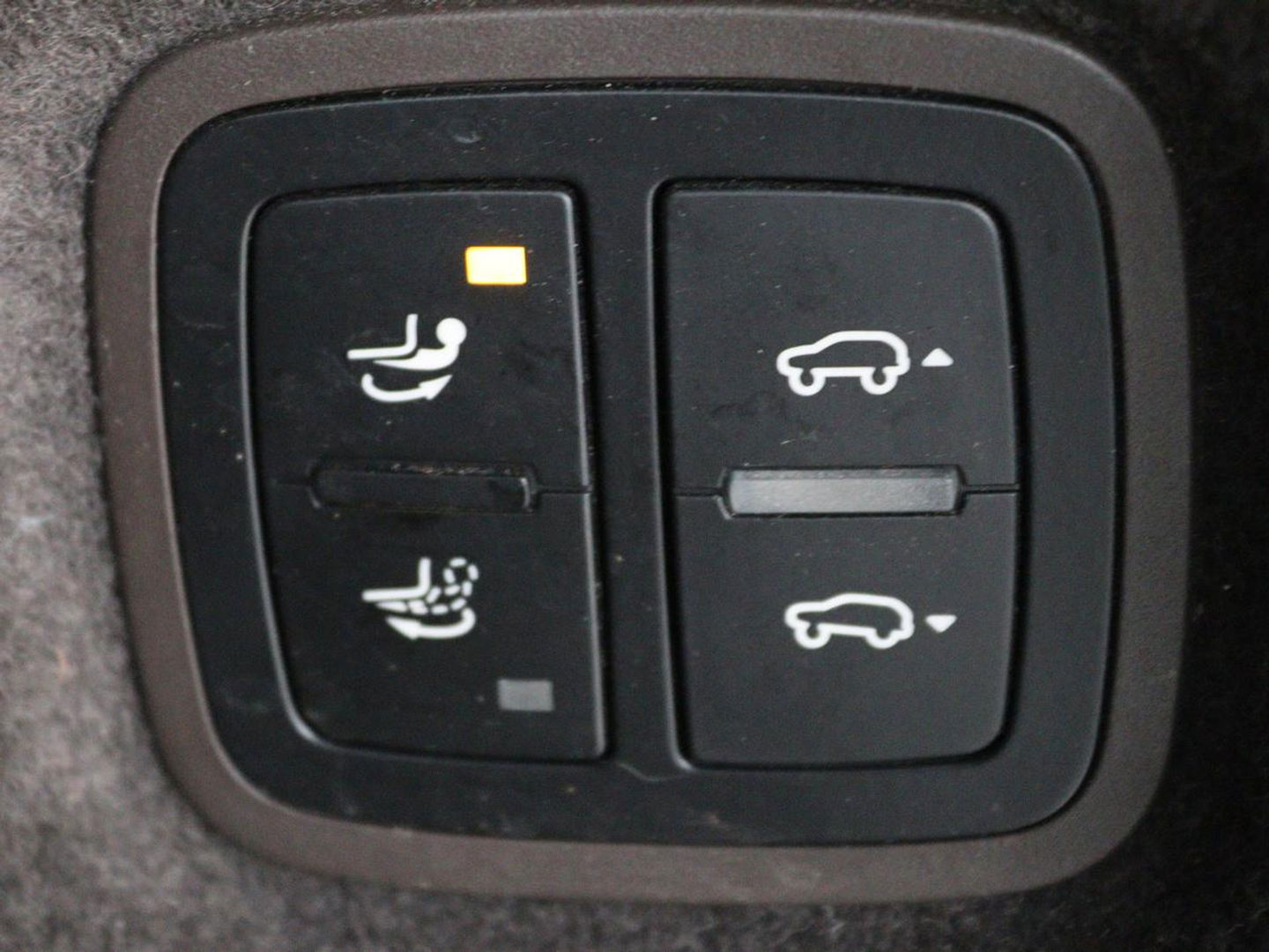 Porsche Cayenne 3.0 S E-Hybrid | Panoramadak | Stoelventilatie | Camera | Memory | Leder | BOSE Surround | Stuurverwarming | Keyless | Luchtvering | Trekhaak | Navigatie | Xenon