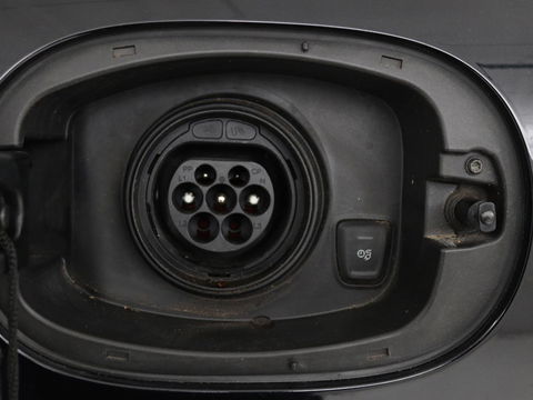 Porsche Cayenne 3.0 S E-Hybrid | Panoramadak | Stoelventilatie | Camera | Memory | Leder | BOSE Surround | Stuurverwarming | Keyless | Luchtvering | Trekhaak | Navigatie | Xenon