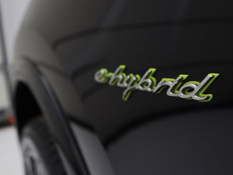 Porsche Cayenne 3.0 S E-Hybrid | Panoramadak | Stoelventilatie | Camera | Memory | Leder | BOSE Surround | Stuurverwarming | Keyless | Luchtvering | Trekhaak | Navigatie | Xenon
