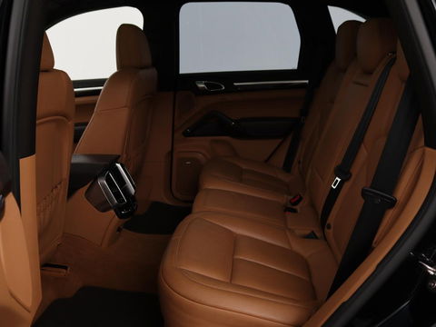 Porsche Cayenne 3.0 S E-Hybrid | Panoramadak | Stoelventilatie | Camera | Memory | Leder | BOSE Surround | Stuurverwarming | Keyless | Luchtvering | Trekhaak | Navigatie | Xenon