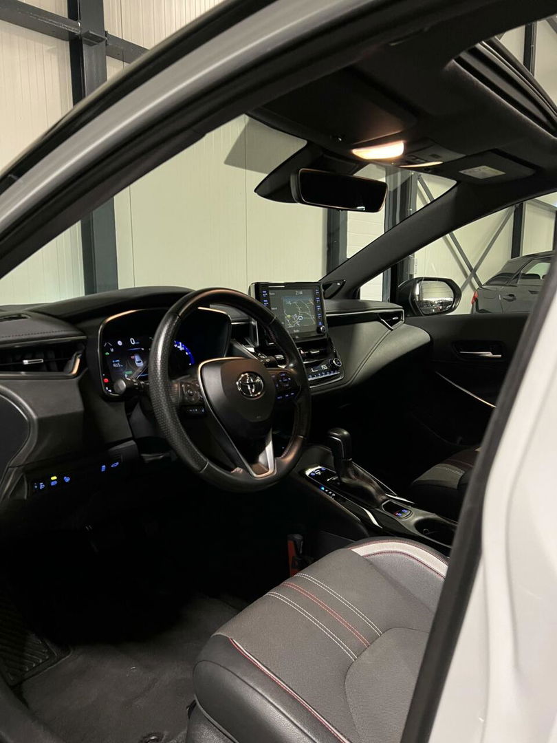 Toyota Corolla Touring Sports 2.0 Hybrid GR-Sport Plus Pano