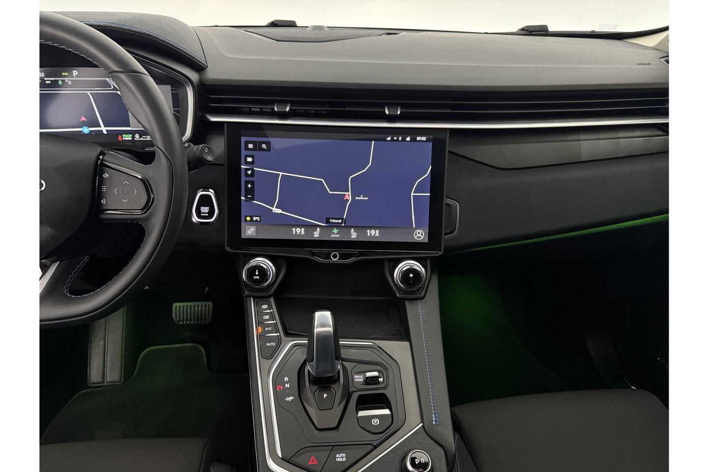 Lynk Co 01 1.5 262PK Hybride Pano LED Sfeerverl. Adaptive Cruise 360Camera Memory Virtual Carplay Clima Navi 20"LMV