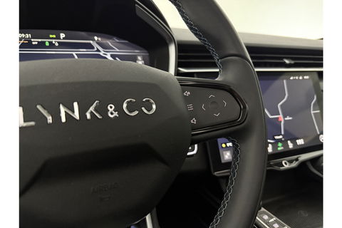 Lynk Co 01 1.5 262PK Hybride Pano LED Sfeerverl. Adaptive Cruise 360Camera Memory Virtual Carplay Clima Navi 20"LMV