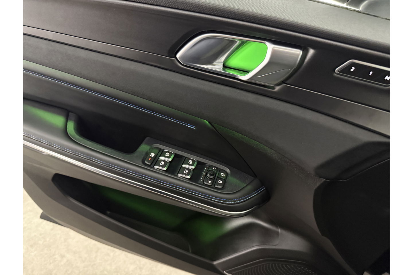 Lynk Co 01 1.5 262PK Hybride Pano LED Sfeerverl. Adaptive Cruise 360Camera Memory Virtual Carplay Clima Navi 20"LMV
