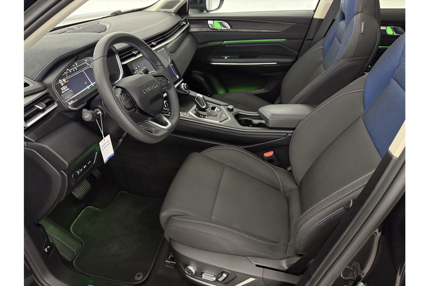 Lynk Co 01 1.5 262PK Hybride Pano LED Sfeerverl. Adaptive Cruise 360Camera Memory Virtual Carplay Clima Navi 20"LMV