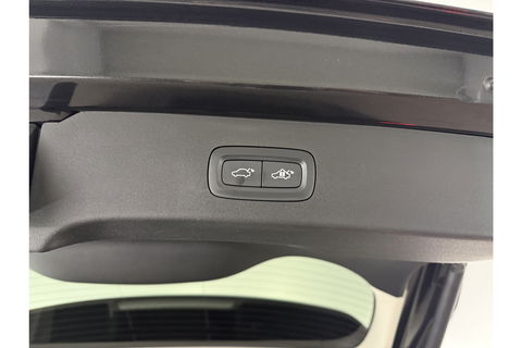 Lynk Co 01 1.5 262PK Hybride Pano LED Sfeerverl. Adaptive Cruise 360Camera Memory Virtual Carplay Clima Navi 20"LMV