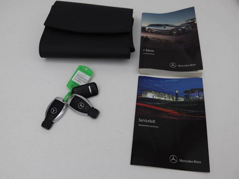 Mercedes-Benz C-Klasse 180 Avantgarde | Stoelverwarming | Trekhaak | Navigatie | Full LED | Park Assist | Climate control | Half leder | Cruise control | Bluetooth