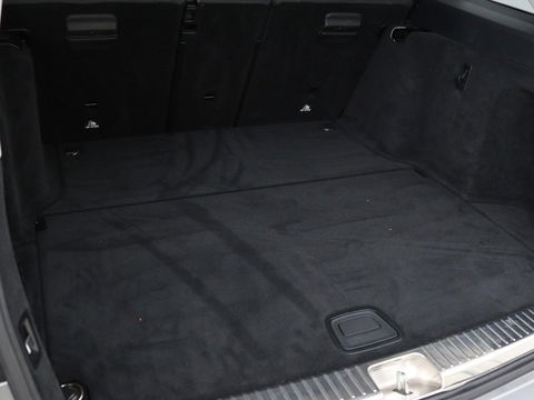 Mercedes-Benz C-Klasse 180 Avantgarde | Stoelverwarming | Trekhaak | Navigatie | Full LED | Park Assist | Climate control | Half leder | Cruise control | Bluetooth