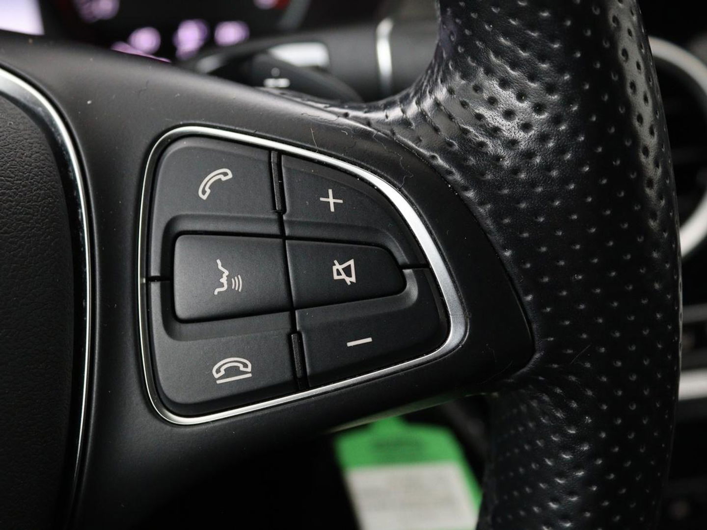 Mercedes-Benz C-Klasse 180 Avantgarde | Stoelverwarming | Trekhaak | Navigatie | Full LED | Park Assist | Climate control | Half leder | Cruise control | Bluetooth