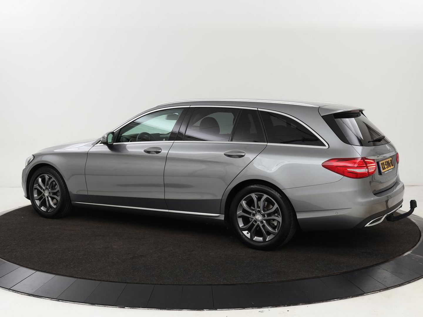 Mercedes-Benz C-Klasse 180 Avantgarde | Stoelverwarming | Trekhaak | Navigatie | Full LED | Park Assist | Climate control | Half leder | Cruise control | Bluetooth