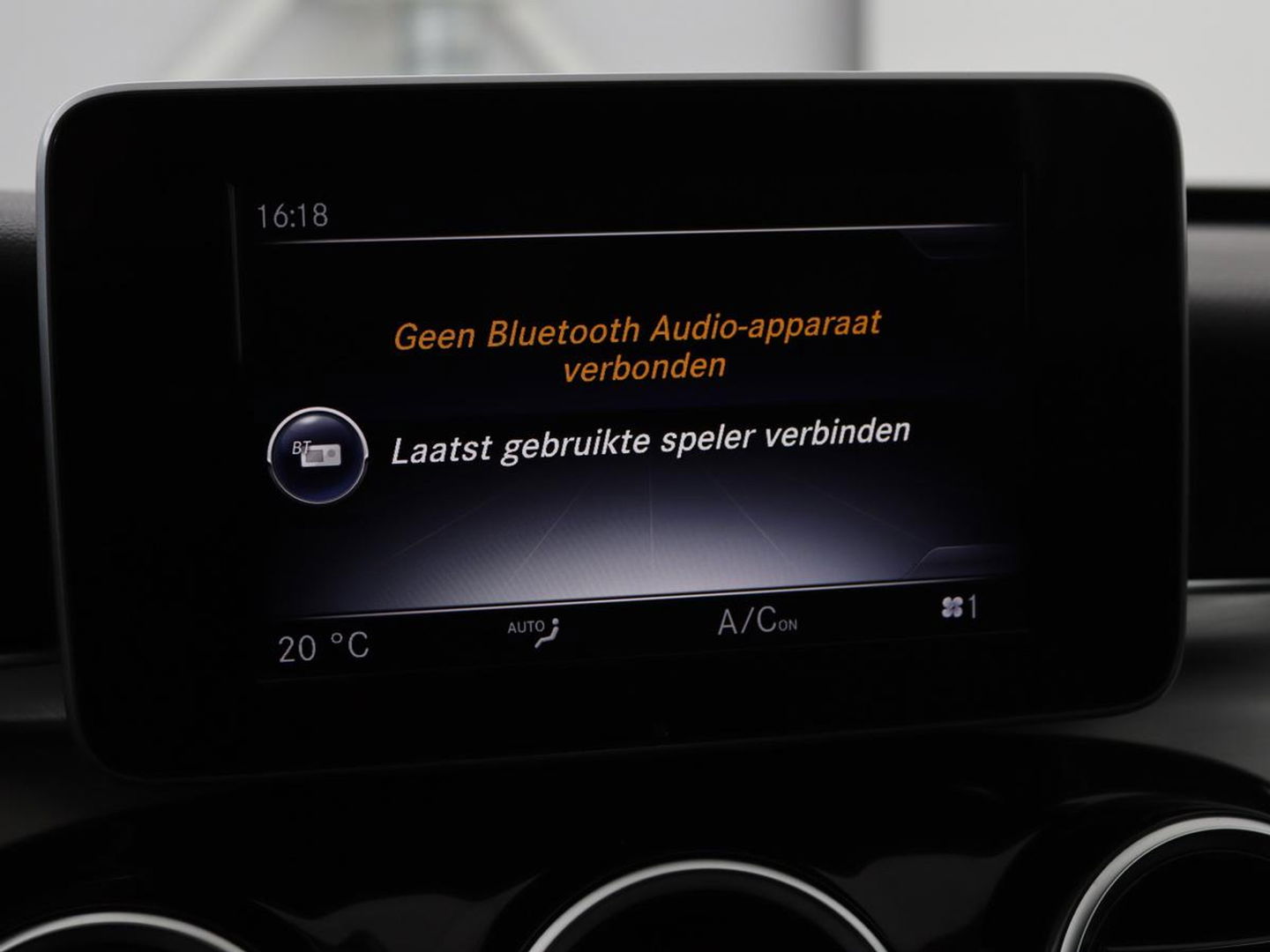 Mercedes-Benz C-Klasse 180 Avantgarde | Stoelverwarming | Trekhaak | Navigatie | Full LED | Park Assist | Climate control | Half leder | Cruise control | Bluetooth