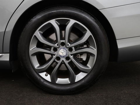 Mercedes-Benz C-Klasse 180 Avantgarde | Stoelverwarming | Trekhaak | Navigatie | Full LED | Park Assist | Climate control | Half leder | Cruise control | Bluetooth