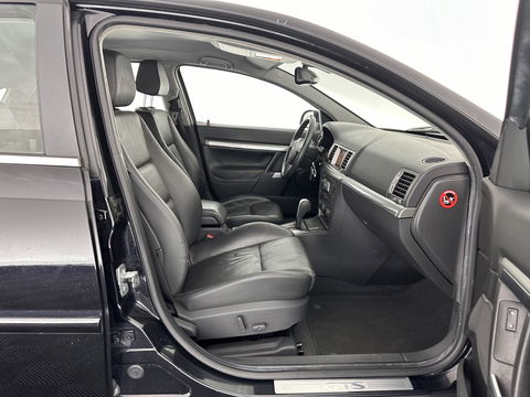 Opel Vectra GTS 3.0 V6 CDTi Executive Aut. *FULL-LEATHER | XENON | NAVI-FULLMAP | MEMORY-PACK | SPORT-SEATS | HEATED-SEATS | TOWBAR | 17''ALU *