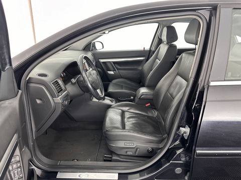 Opel Vectra GTS 3.0 V6 CDTi Executive Aut. *FULL-LEATHER | XENON | NAVI-FULLMAP | MEMORY-PACK | SPORT-SEATS | HEATED-SEATS | TOWBAR | 17''ALU *