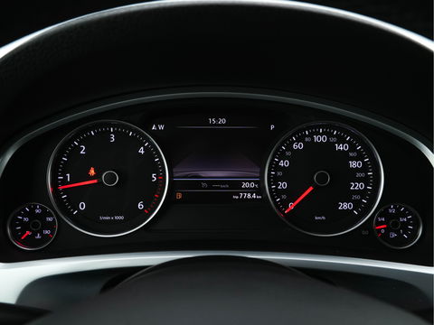 Volkswagen Touareg 3.0 TDI R-line-Sportpack AWD Aut. *FULL-LEATHER | BI-XENON | MEMORY-PACK | DYNAUDIO | AIR-SUSPENSION | NAVI-FULLMAP | COMFORT-SEATS  | ECC | HEATED-SEATS | PDC | CRUISE | TOWBAR | 21''ALU*