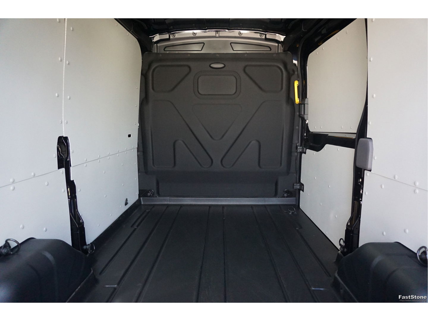 Ford Transit 350M L2H2 Limited AUT-8 165PK BPM VRIJ Navi, Adap. Cruise, 360° Cam, Trekhaak, Xenon!! NR. 279
