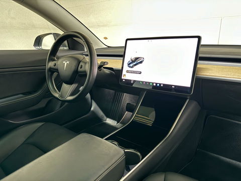 Tesla Model 3 Standard RWD Plus 60 kWh Autopilot Pano NAP