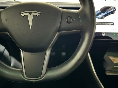 Tesla Model 3 Standard RWD Plus 60 kWh Autopilot Pano NAP