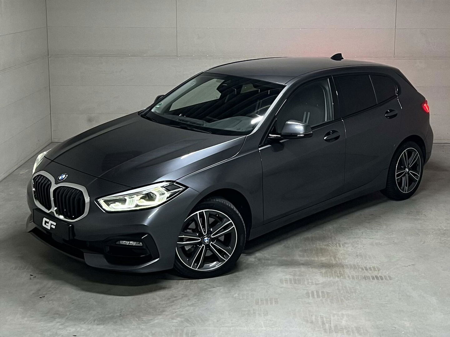 BMW 1 Serie 118i Sport Navi Cruise CarPlay Sfeerver Trek NAP