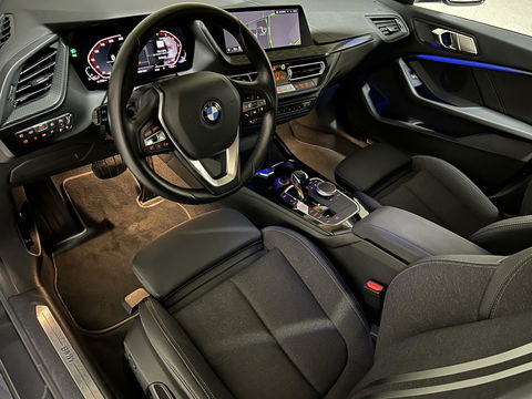 BMW 1 Serie 118i Sport Navi Cruise CarPlay Sfeerver Trek NAP