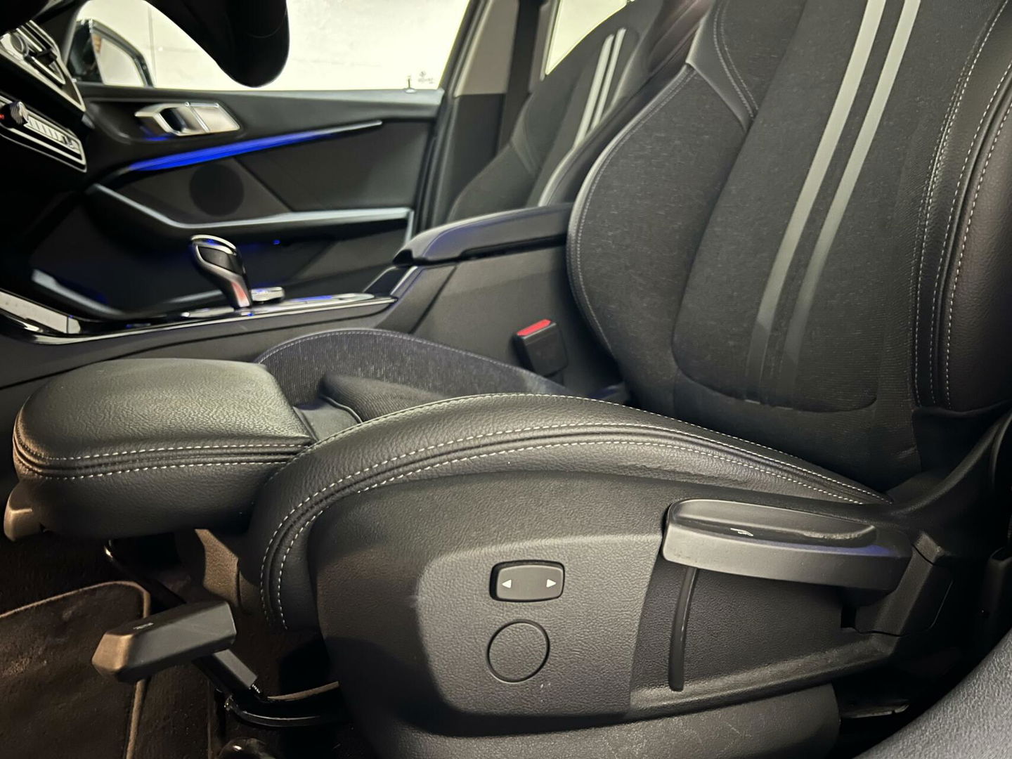 BMW 1 Serie 118i Sport Navi Cruise CarPlay Sfeerver Trek NAP