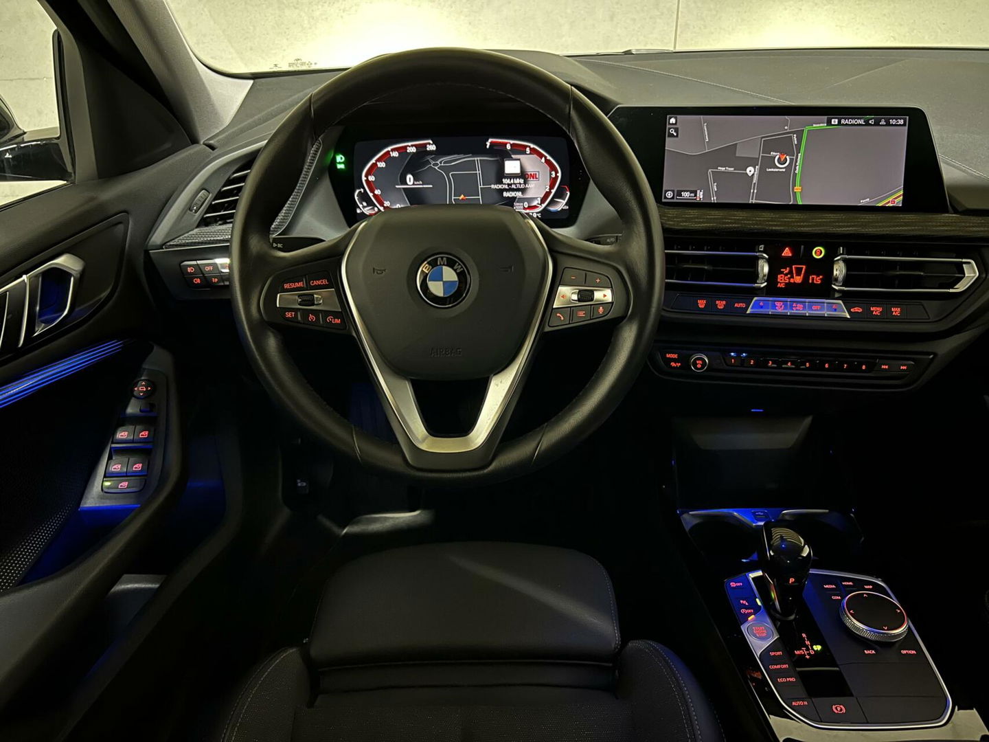 BMW 1 Serie 118i Sport Navi Cruise CarPlay Sfeerver Trek NAP