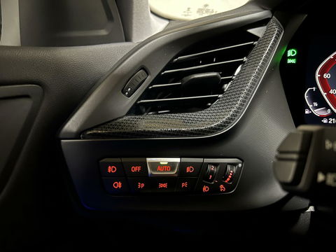 BMW 1 Serie 118i Sport Navi Cruise CarPlay Sfeerver Trek NAP