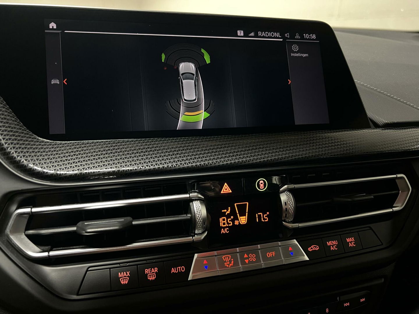 BMW 1 Serie 118i Sport Navi Cruise CarPlay Sfeerver Trek NAP