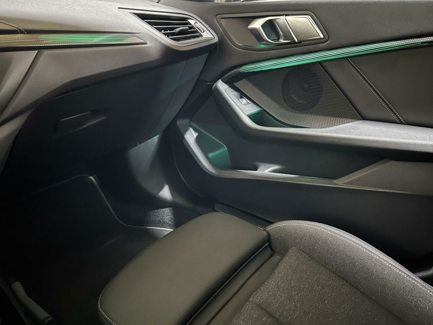 BMW 1 Serie 118i Sport Navi Cruise CarPlay Sfeerver Trek NAP