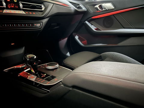 BMW 1 Serie 118i Sport Navi Cruise CarPlay Sfeerver Trek NAP