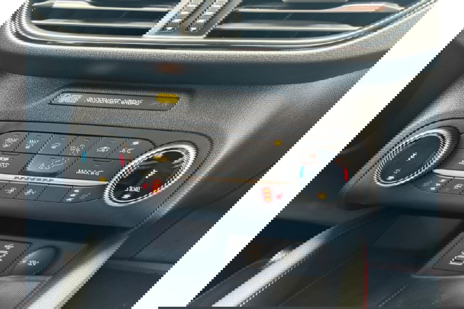 Ford Kuga 2.5 PHEV 225PK ST-LINE X AUTOMAAT NAVI PDC-CAMERA.