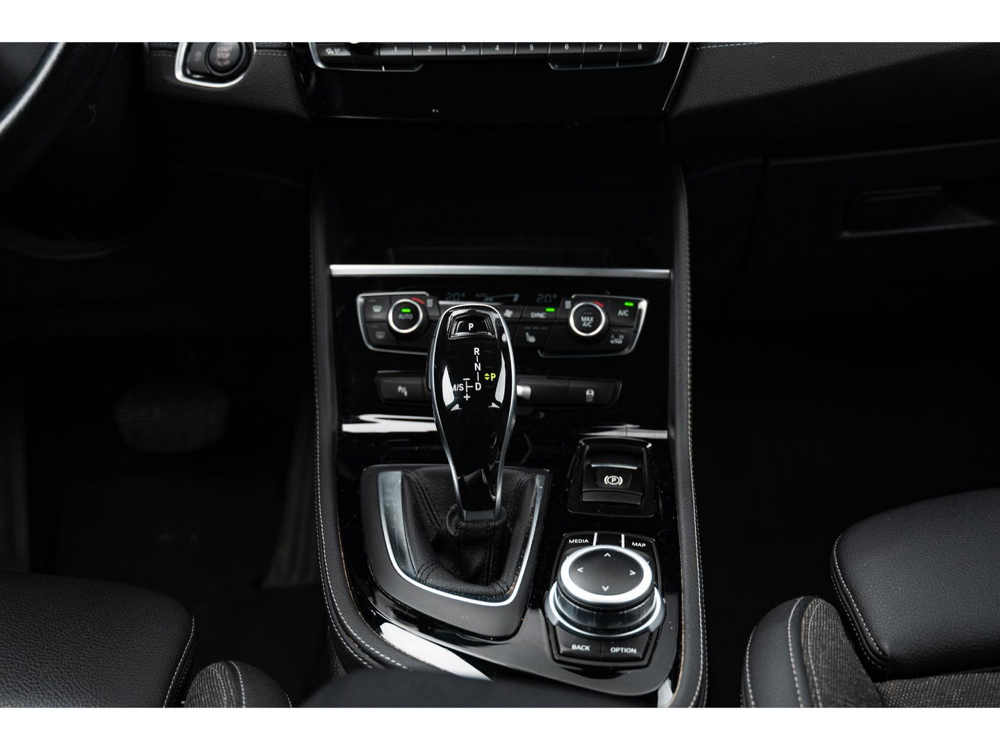 BMW 2 Serie Gran Tourer 218i 7Pers. Executive Edition | SPORT STOELEN | PDC | STOELVERW. | 17" LM VELGEN