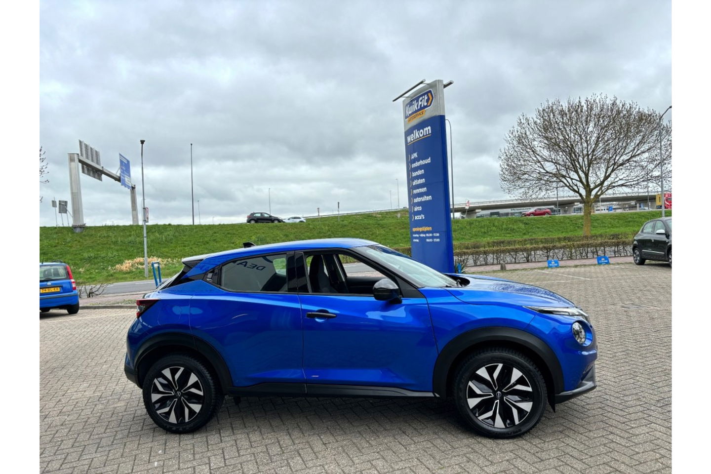 Nissan Juke 1.0 DIG-T AUTOMAAT ACENTA AIRCO NAVI PDC-CAMERA.