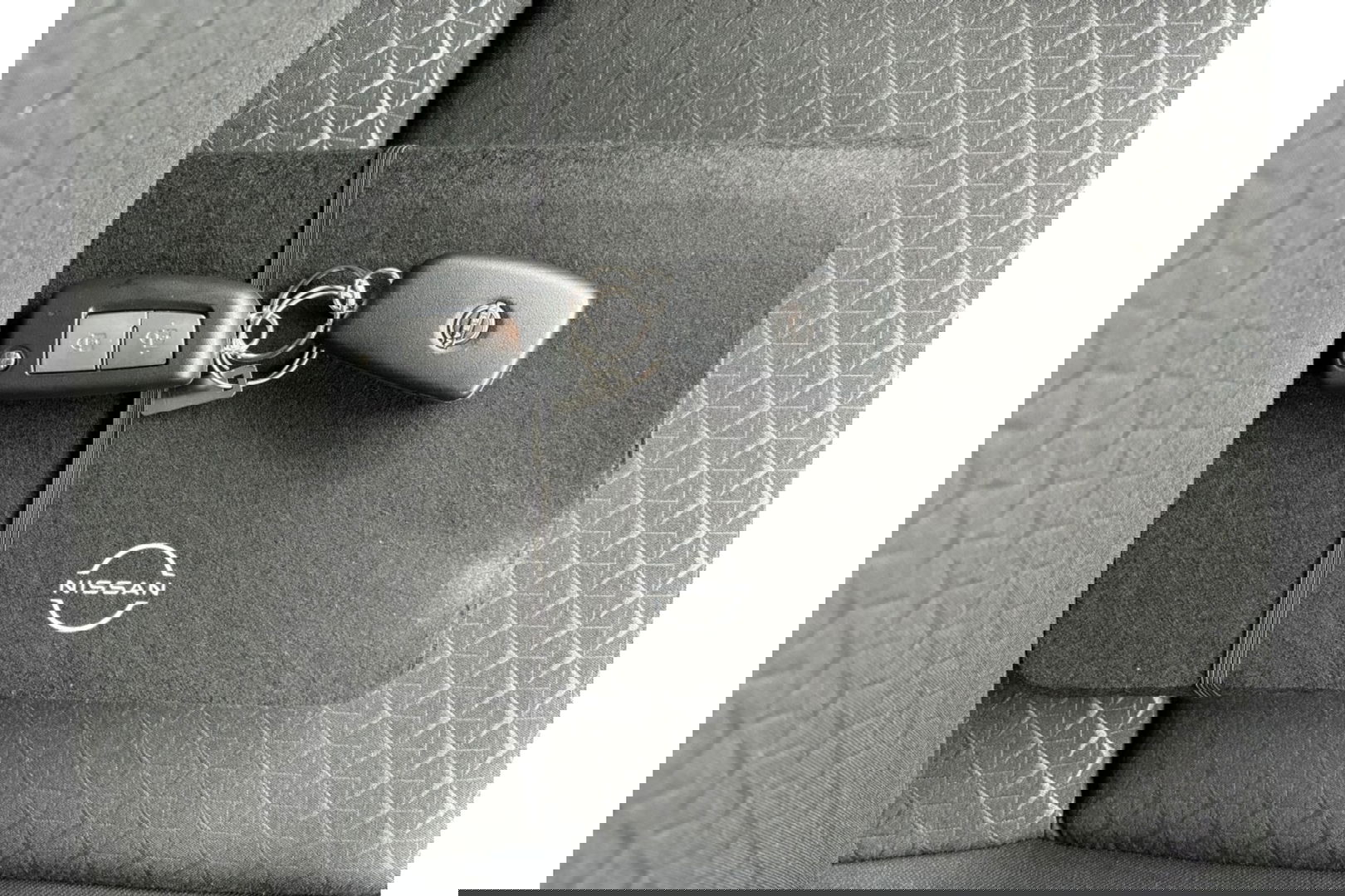 Nissan Juke 1.0 DIG-T AUTOMAAT ACENTA AIRCO NAVI PDC-CAMERA.